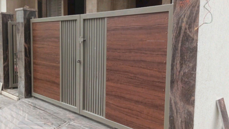 SS Main Gates Service